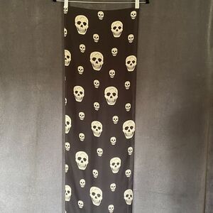 Black & White Skull Pattern Scarf – Edgy Goth Punk Style Lightweight Chiffon
